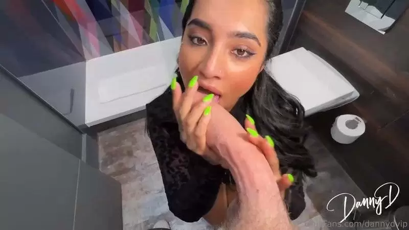 POST THUMB