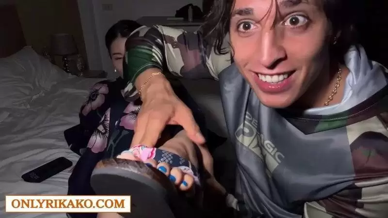 POST THUMB